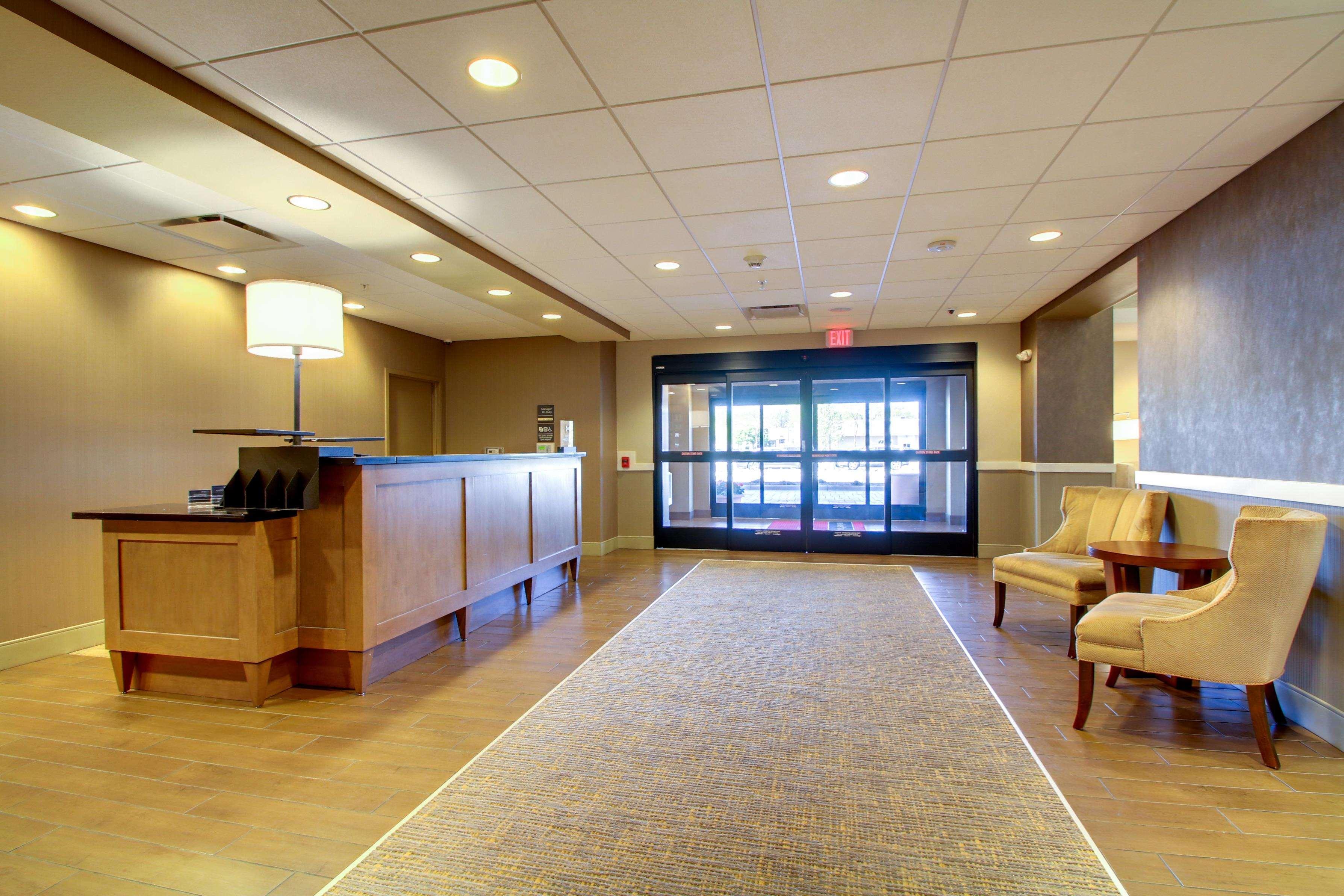 Hampton Inn & Suites Milwaukee West West Allis Exterior foto