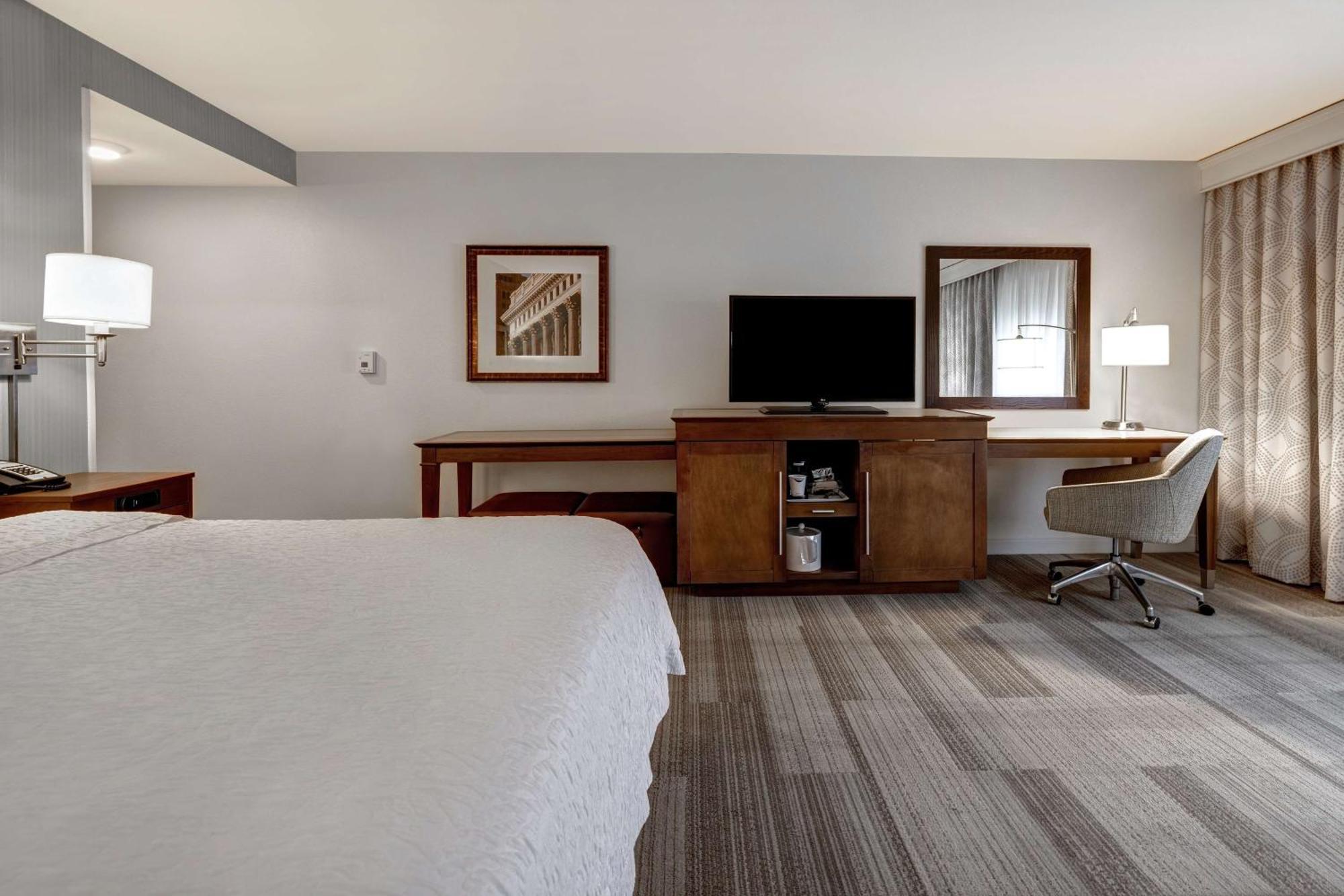 Hampton Inn & Suites Milwaukee West West Allis Exterior foto